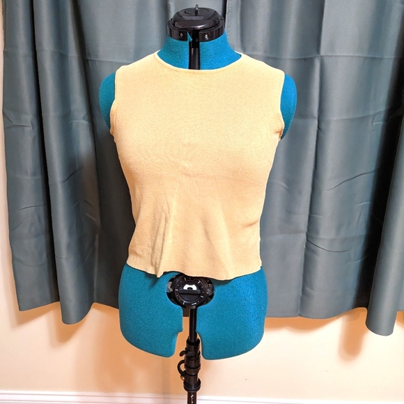 Jones New York Tops - Fitted sleeveless Jones New York top